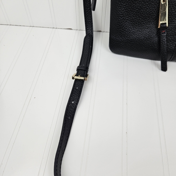 Tommy Hilfiger black crossbody leather bag - Picture 3 of 7